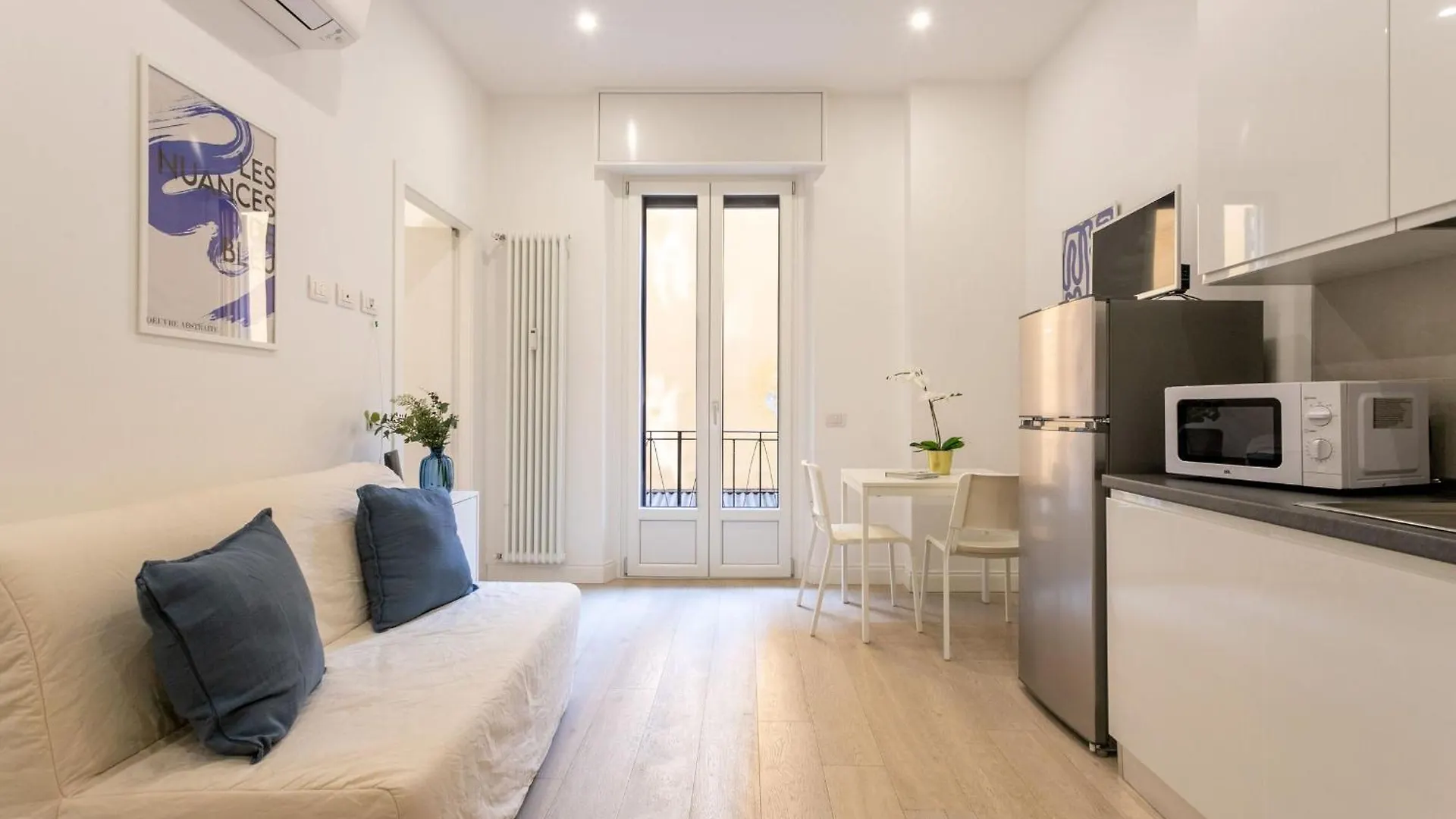 Apartment Gorizia Modern One Bedroom Milan Italy