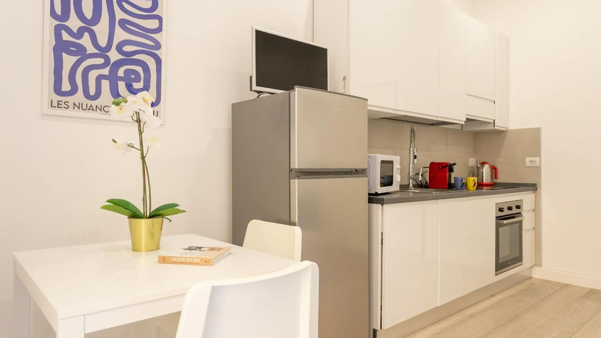 Gorizia Modern One Bedroom Milan Apartment