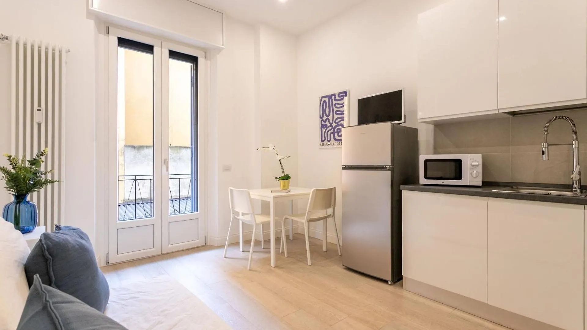 Apartment Gorizia Modern One Bedroom Milan